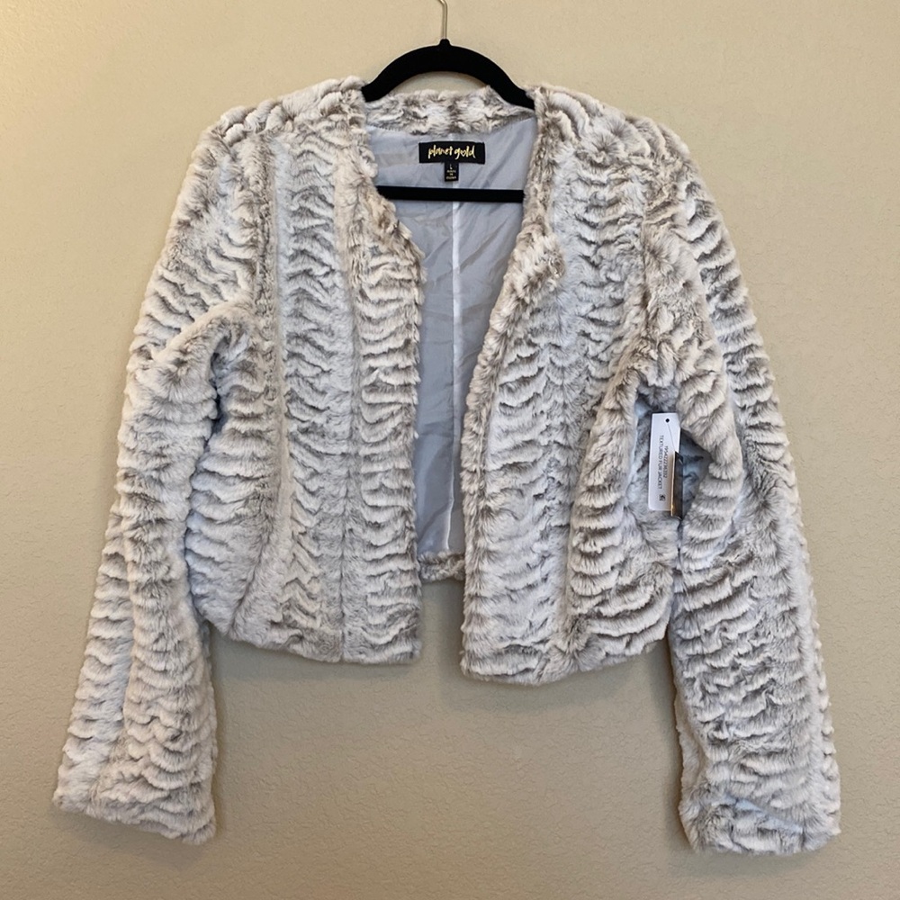 Faux fur cropped jacket!